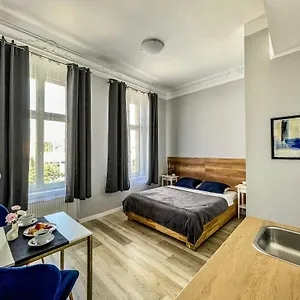 Glam House Познань